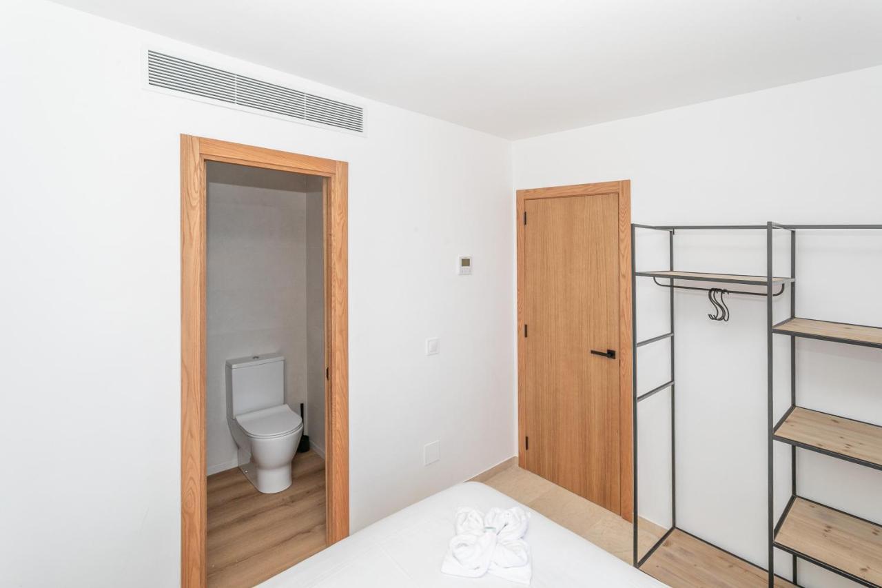 קולוניה סנט ג'ורדי Beachfront Holiday Apartment Lotja 7 - Grupo Berna מראה חיצוני תמונה